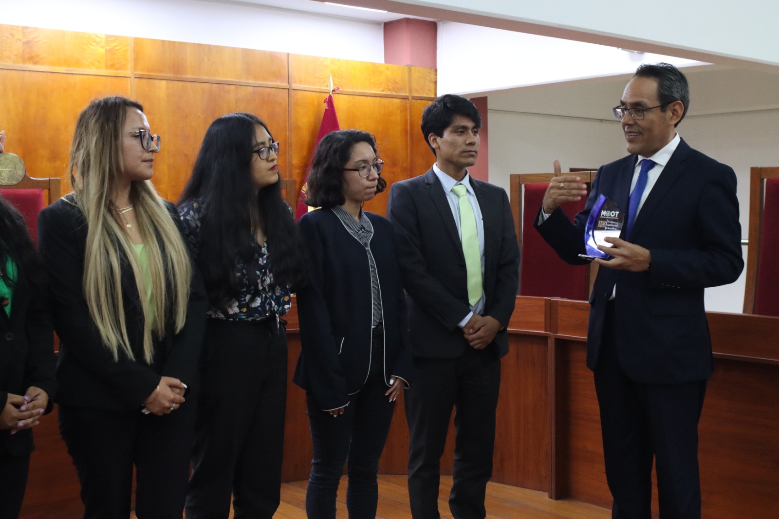 SEDE DEL TRIBUNAL CONSTITUCIONAL FUE ESCENARIO DE LA FINAL DEL IV MOOT