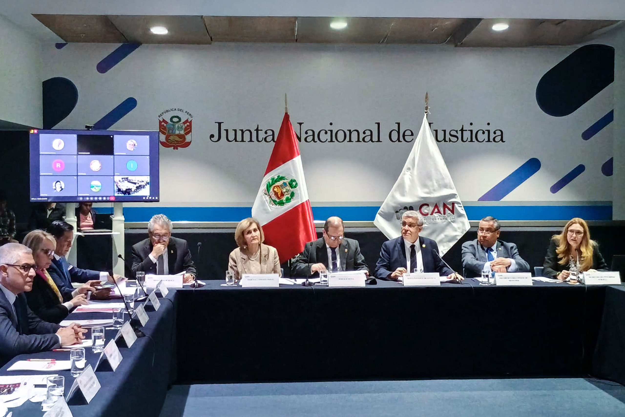 PRESIDENTA DEL TRIBUNAL CONSTITUCIONAL LUZ PACHECO PARTICIPÓ EN SESIÓN ORDINARIA DE LA COMISIÓN DE ALTO NIVEL ANTICORRUPCIÓN